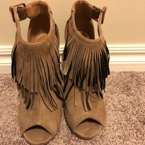 Bella Marie Fringe Heel 8.5